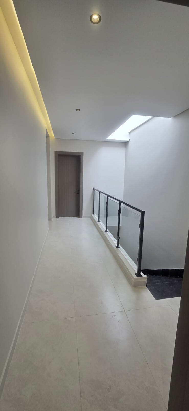 🏠 **For Rent: Two Apartments in a Duplex System (Townhouse)** 